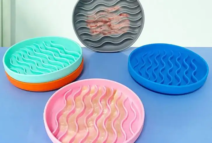 Discover the Benefits of Silicone Slow Feeder Bowls for your Pooch